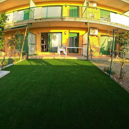 Con Jardin Privado Cerca De La Playa! *