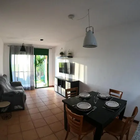 Con Jardin Privado Cerca De La Playa!